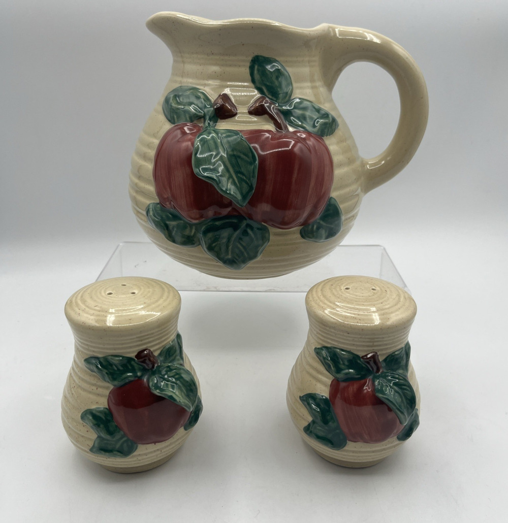 Pitcher & 2 Salt Pepper Shaker 3D Apple & Leaves Green Red Beige Ceramic pre-own